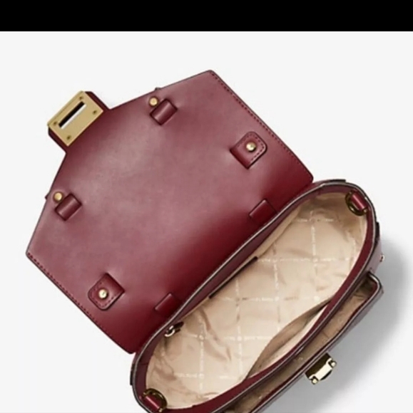 NEW! MICHAEL KORS MEDIUM MANHATTAN LEATHER LOGO SATCHEL - Picture 3 of 7